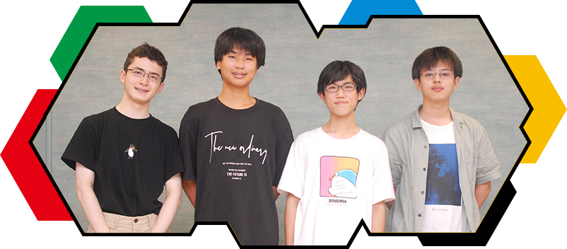 右から直井さん、石川さん、柏井さん、中地さん